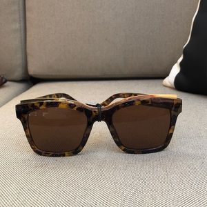 Coco + Carmen fashion sunglasses
